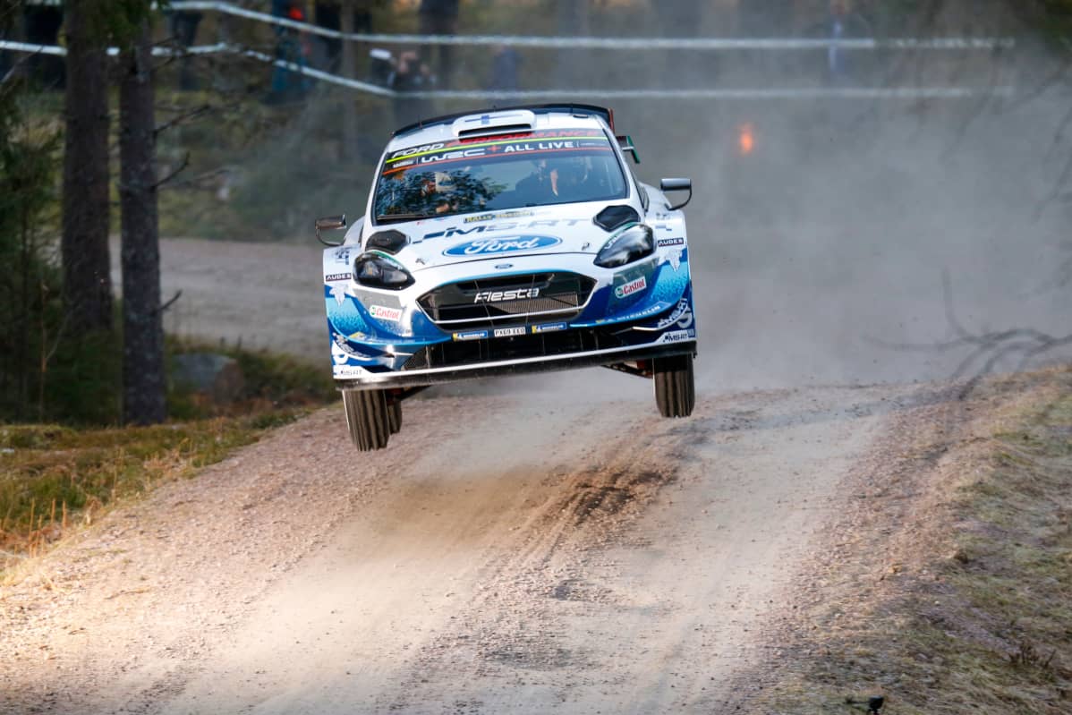Esapekka Lappi ajaa Ruotsin MM-rallissa tällä kertaa Fordilla. Viime vuonna hän oli Citroenillä toinen.
