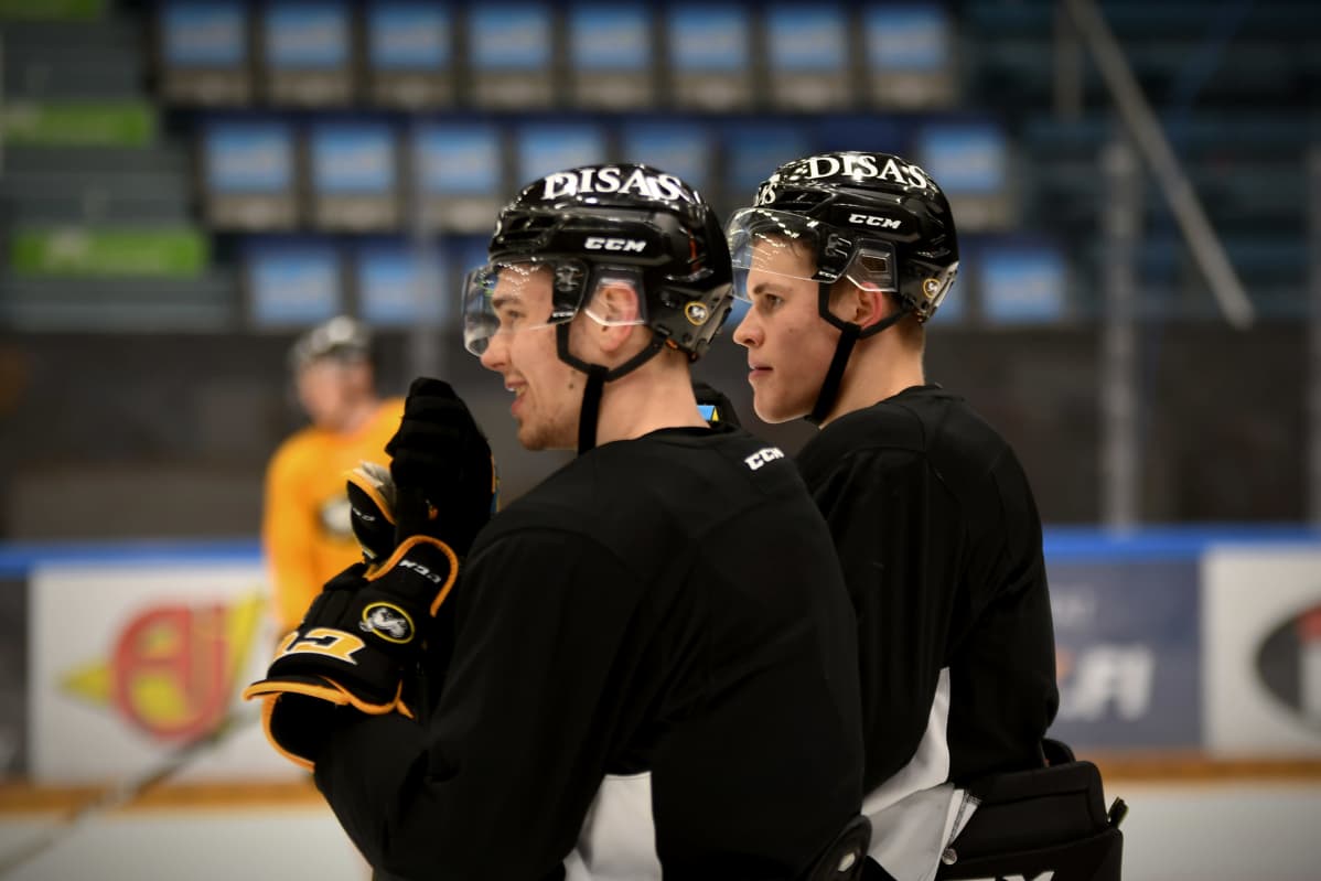 Juho Lammikko Jesse Puljujärvi Oulun Kärpät liiga