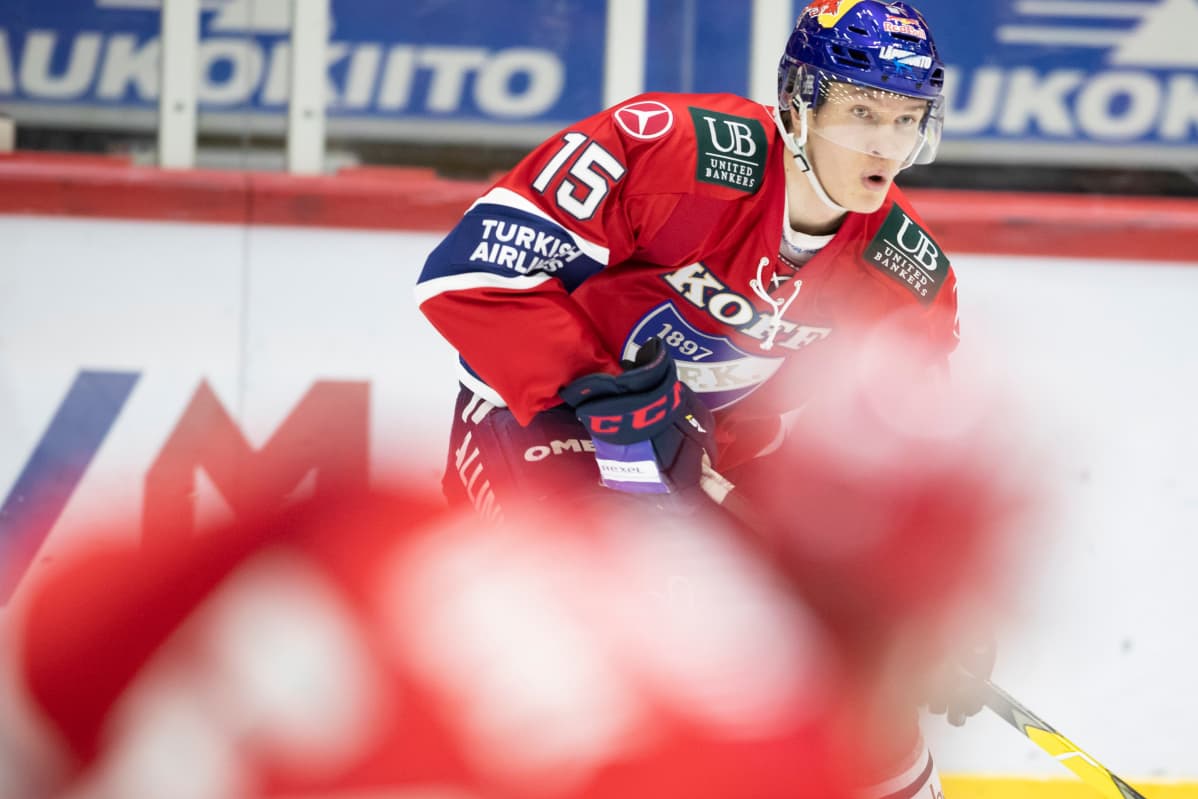 Anton Lundell lähikuvassa.