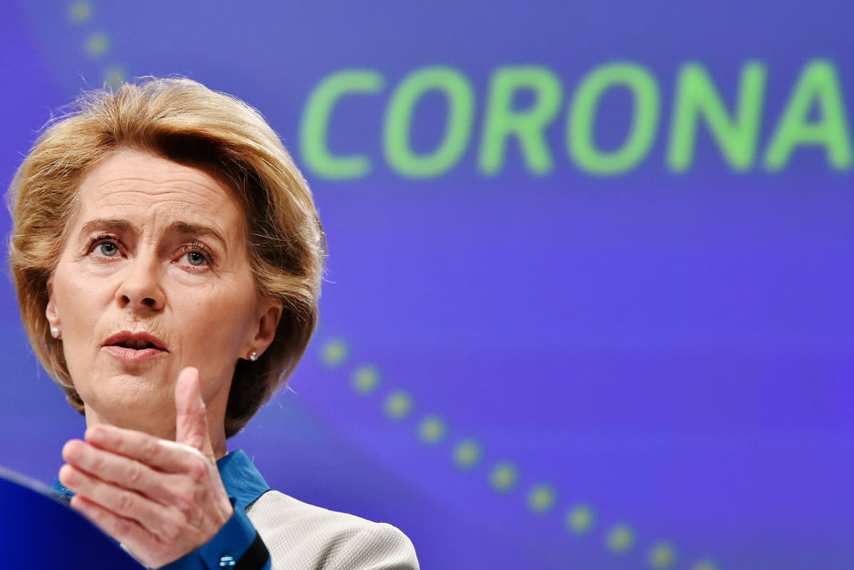Kuvassa on Ursula von der Leyen.