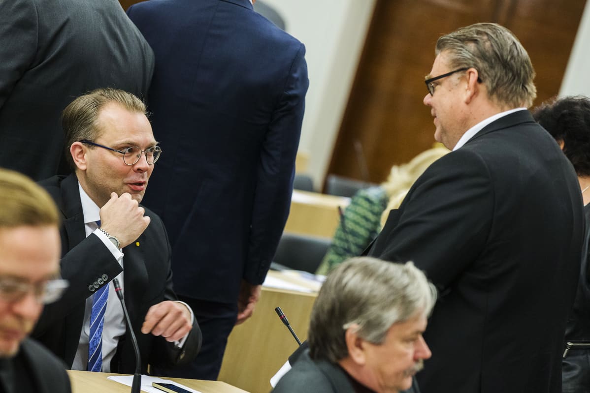 Kuvassa ovat Timo Soini ja Jussi Niinistö.