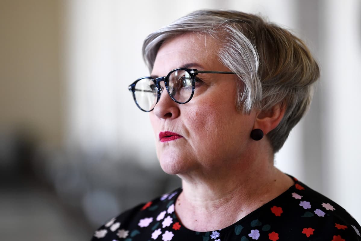 Kuvassa on keskustan kansanedustaja Anu Vehviläinen.