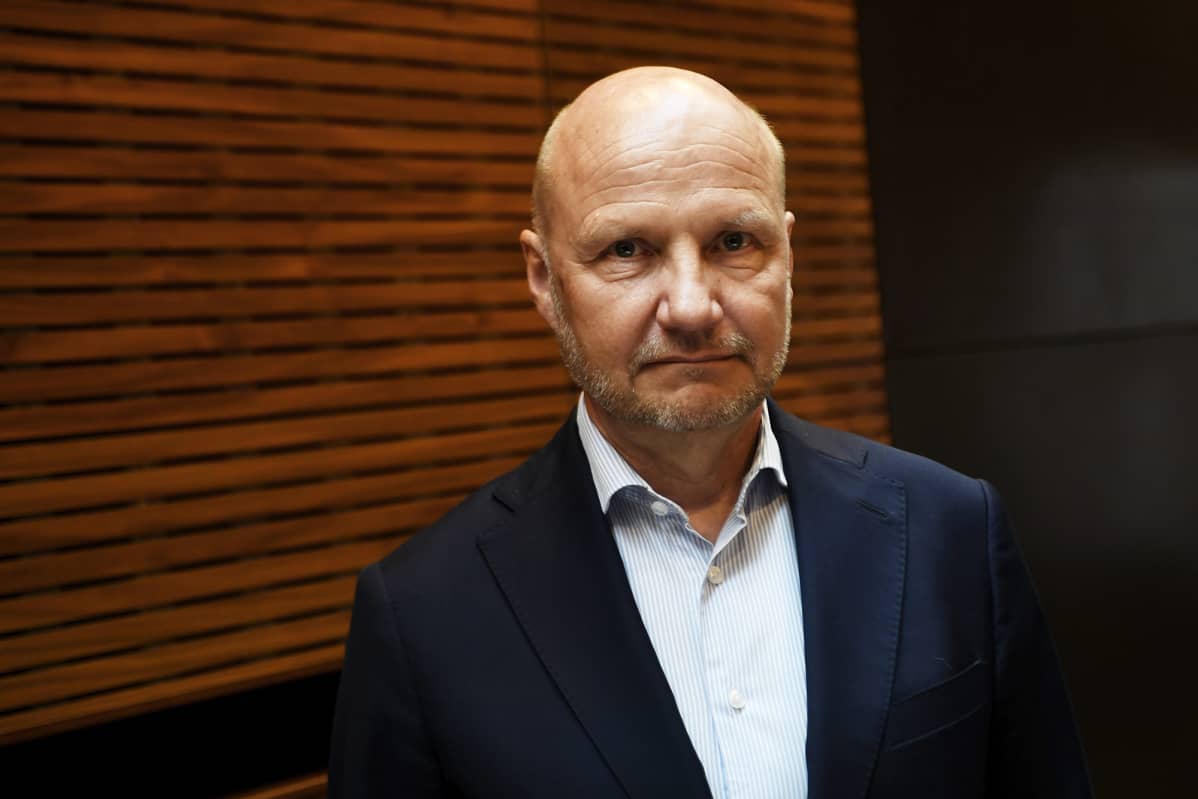 Kuvassa on TEM:n kansliapäällikkö Jari Gustafsson.