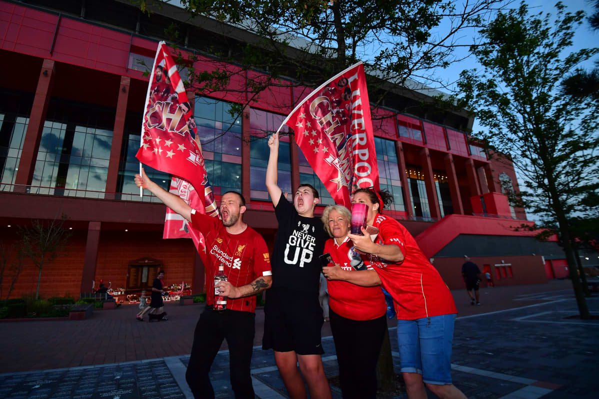 Liverpool-faneja 25.6. mestaruus