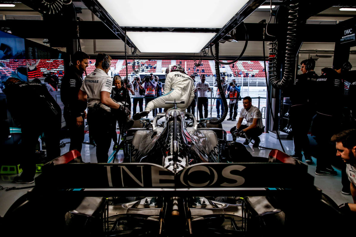 Mercedes varikko Barcelona 2020