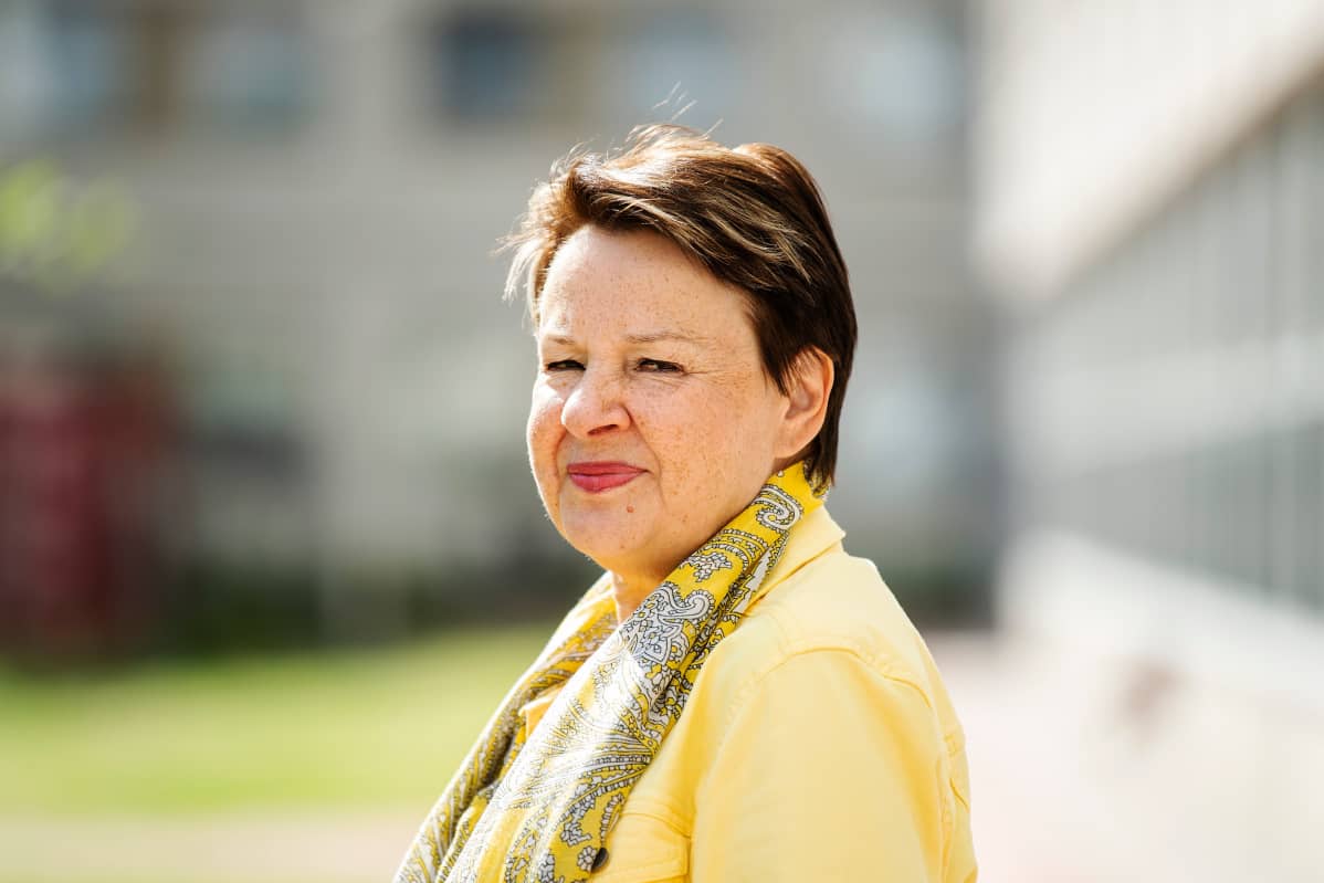Kuvassa on Kirsi Varhila.