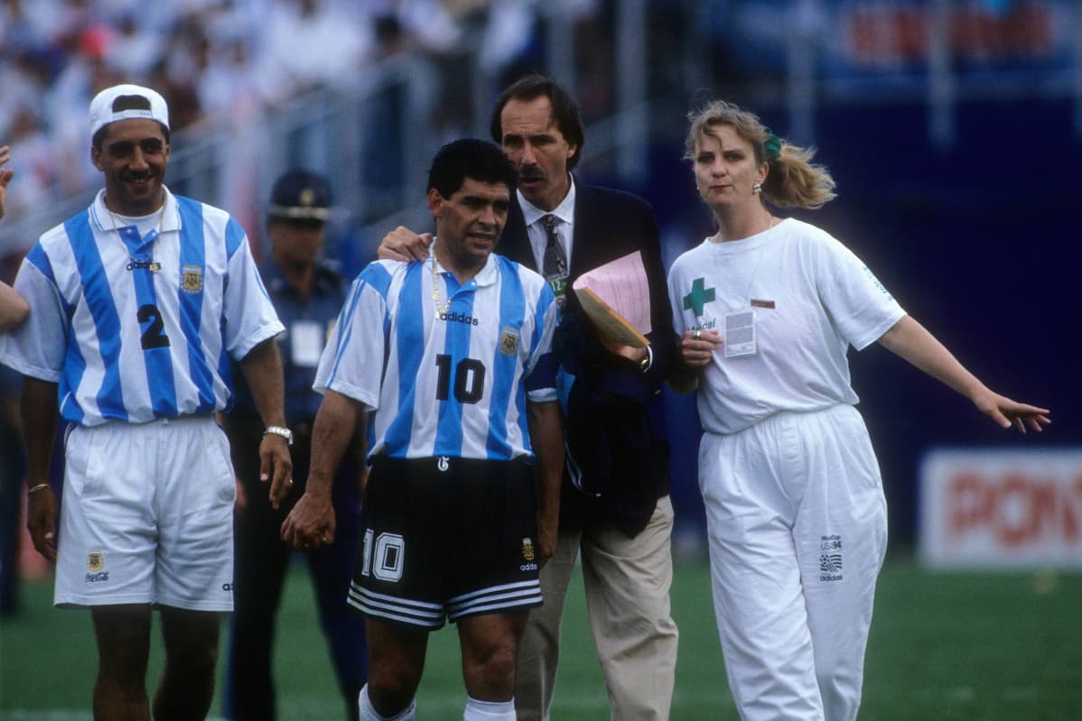 Diego Maradonaa vietiin dopingtestiin vuonna 1994
