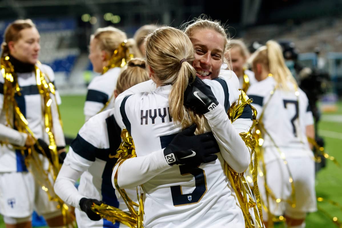 Linda Sällström Tuija Hyyrynen