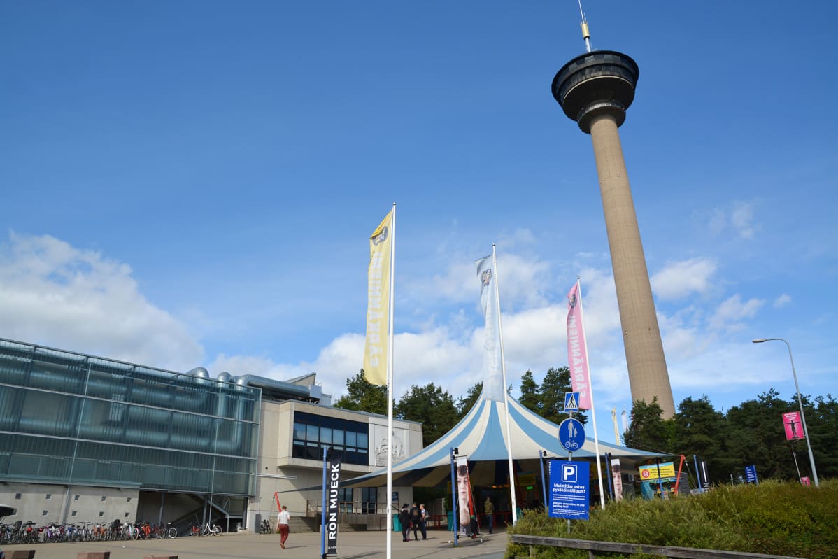 Särkänniemen delfinaario ja Näsinneula.
