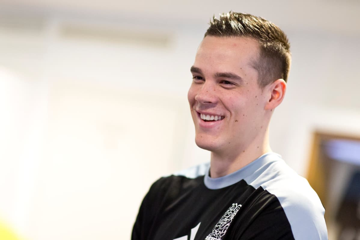 Nico Rönnberg hymyilee kuvassa