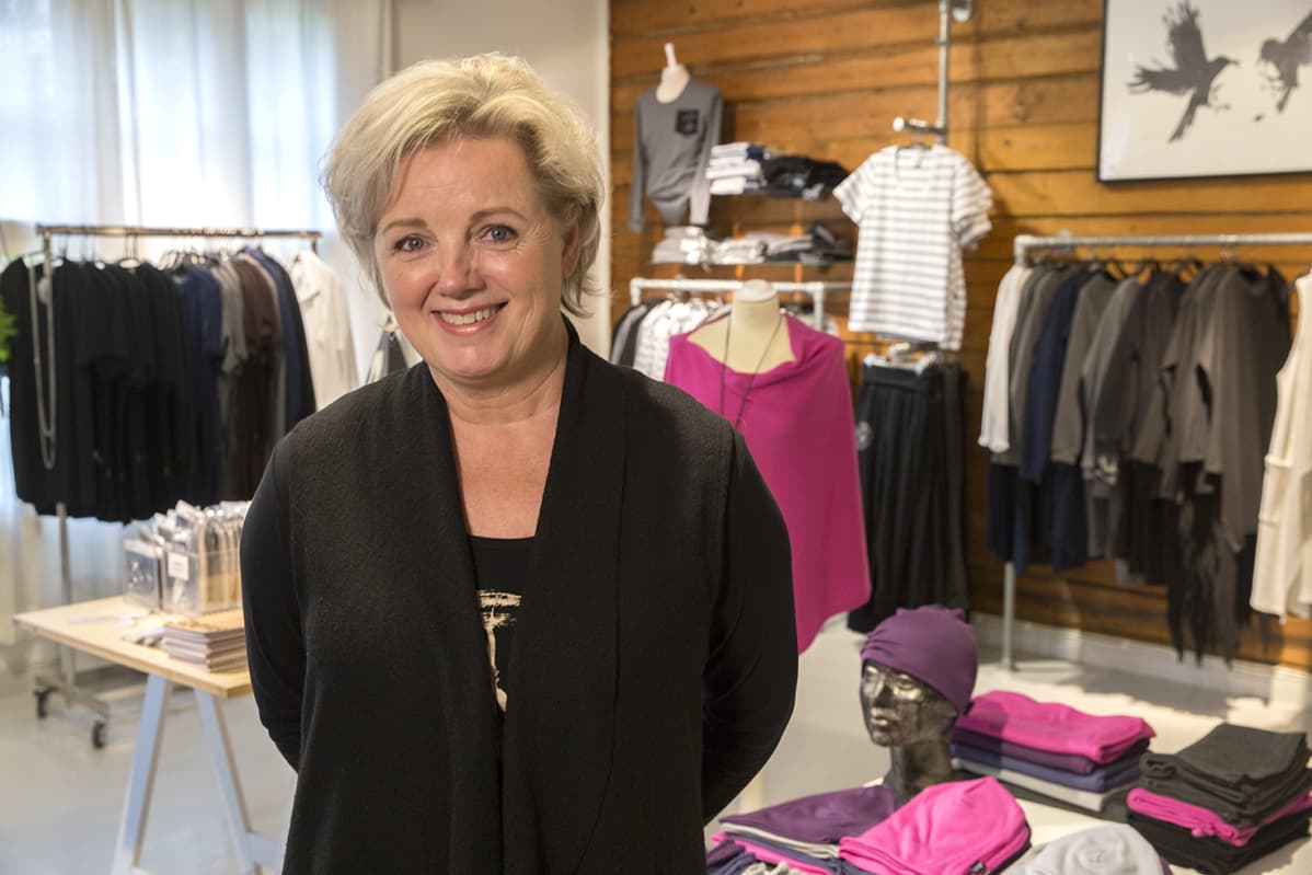 Anu Pylsy aloitti yrittämisen painamalla kankaita.
