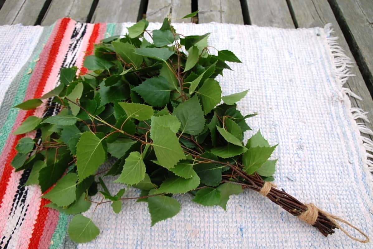 Vihta räsymaton päällä