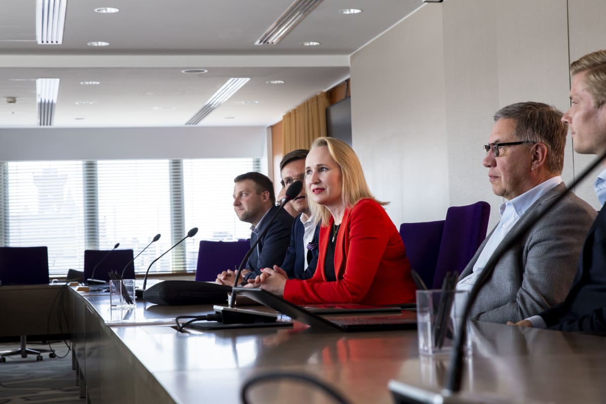 Teknologiateollisuus ry ja Teollisuusliitto ry aloittivat 29. elokuuta 2019 Etelärannassa Helsingissä neuvottelut työehtosopimuksen uudistamisesta.