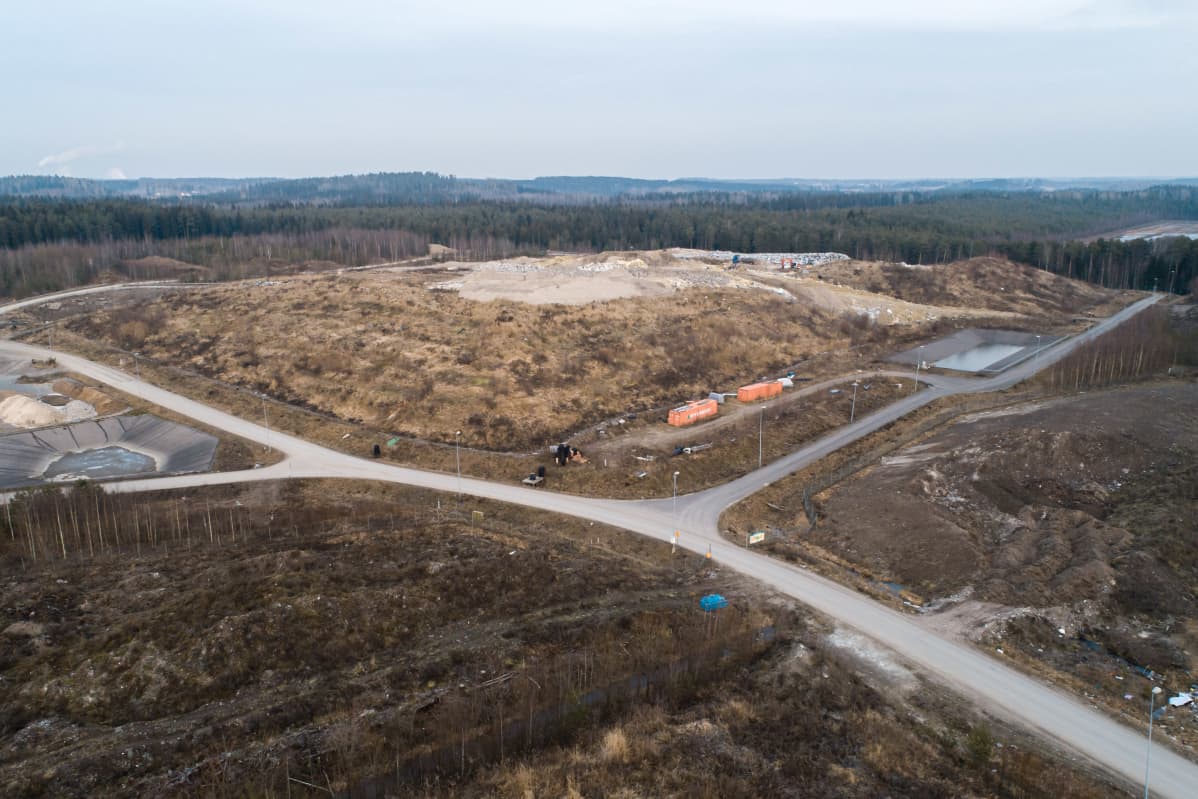 Kukkuroinmäen aluejätekeskuksen loppusijoituspaikka.