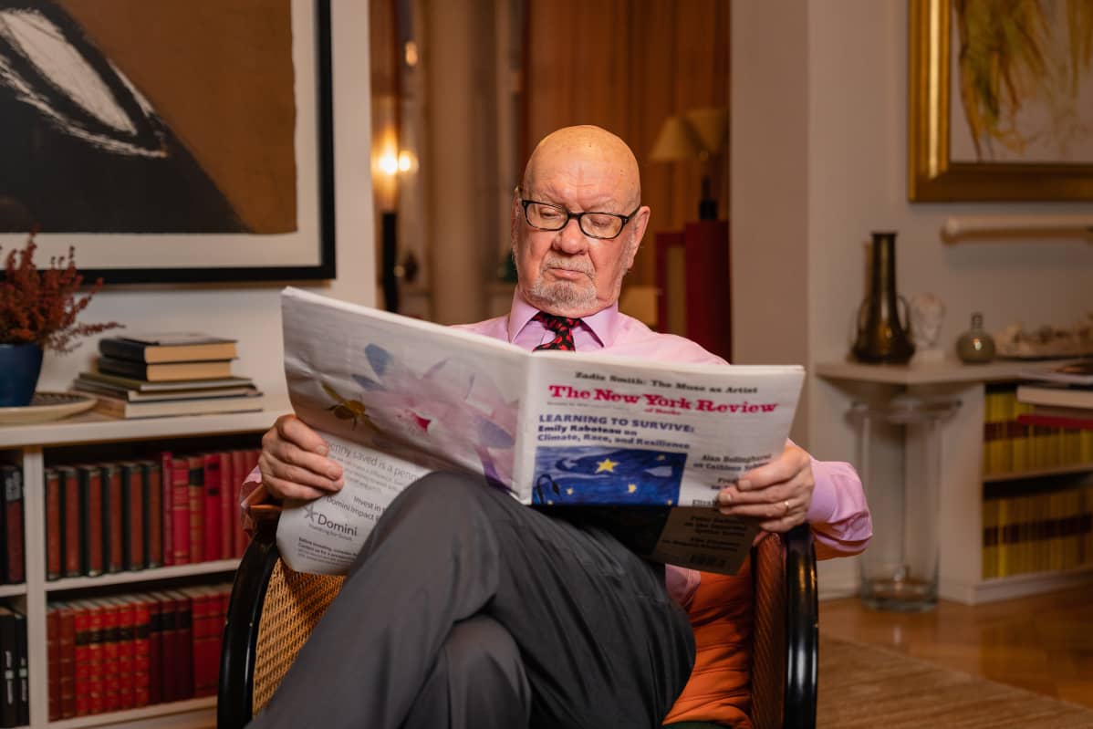 Diplomaatti, ministeri Jaakko Iloniemi kotonaan Helsingissä 19.12.2019