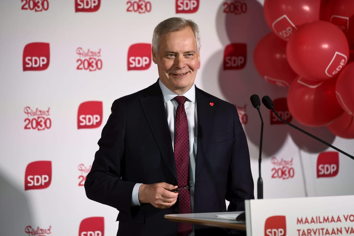 Antti Rinne håller förstamaj-tal i webbsändning