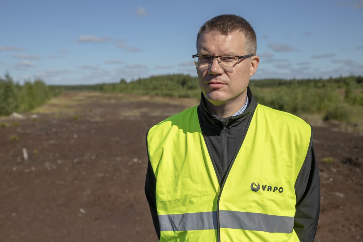 Antti Ala-Fossin entisen turvetuotantoalueen reunalla