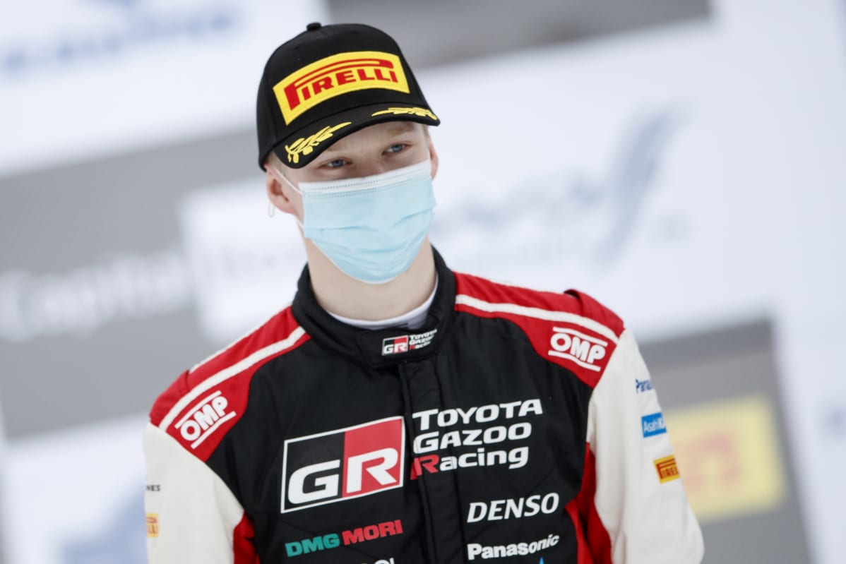 Toyotan Kalle Rovanperä ajoi toiseksi Rovaniemen MM-rallissa 2021.