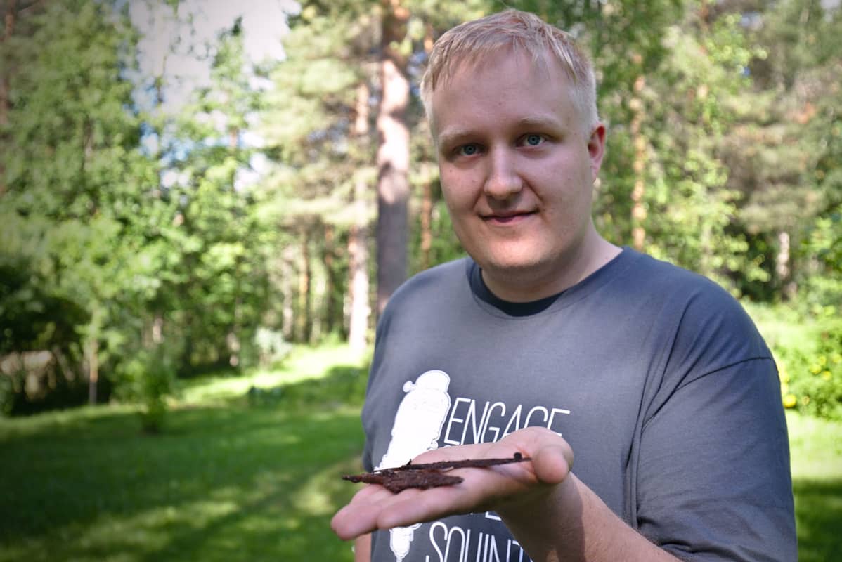 Tuomas Koivurova, rautakautiset nuolenkärjet löytyivät Marrasjärven saaresta.
