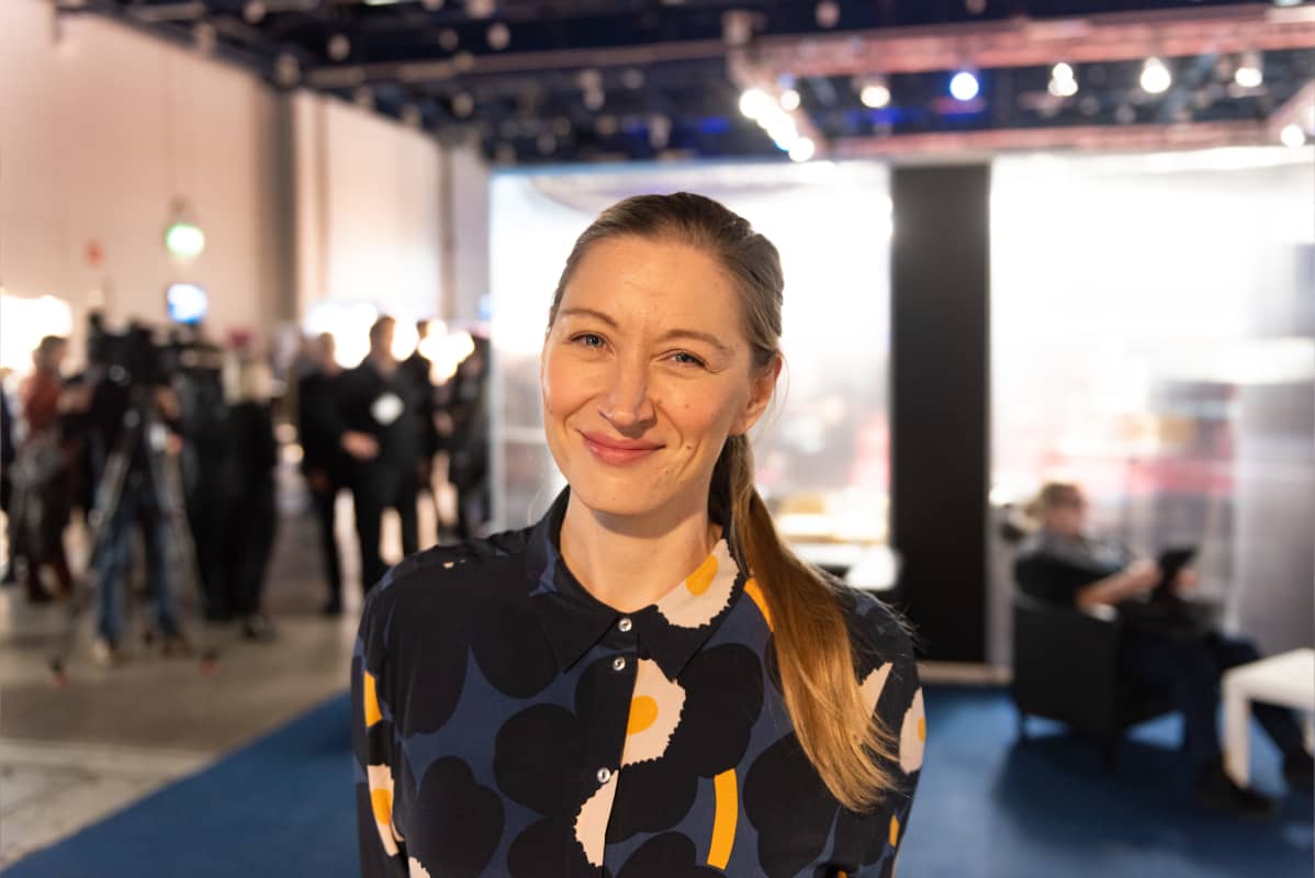 Merja Mähkä Sijoitusmessuilla.