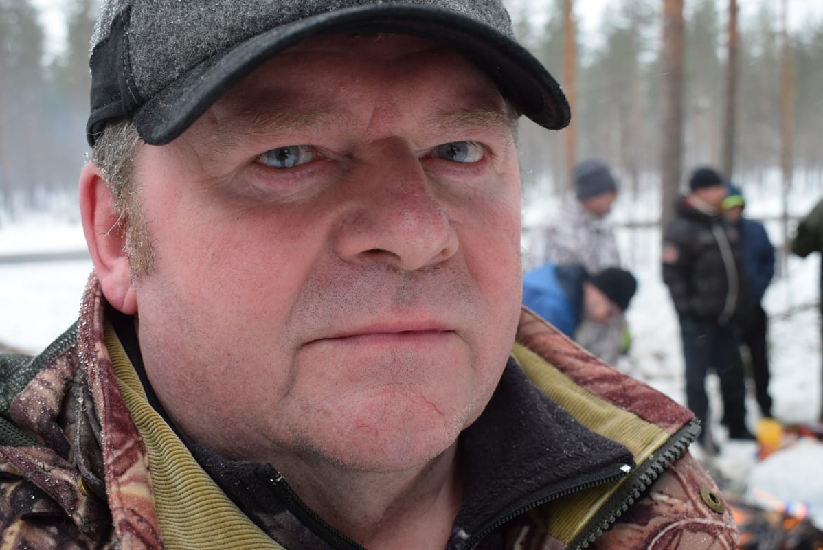 -Kaavilla sudet tappoivat viime syksynä neljä metsästyskoiraa. Raadeltuja on sen lisäksi muutama, kertoo Matti Tolppanen.