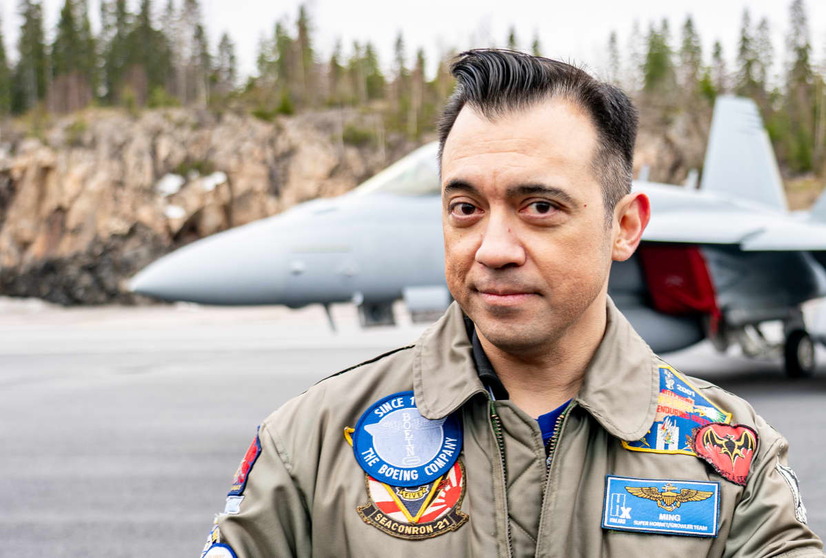 Alain Garcia Satakunnan lennoston kentällä Pirkkalassa.