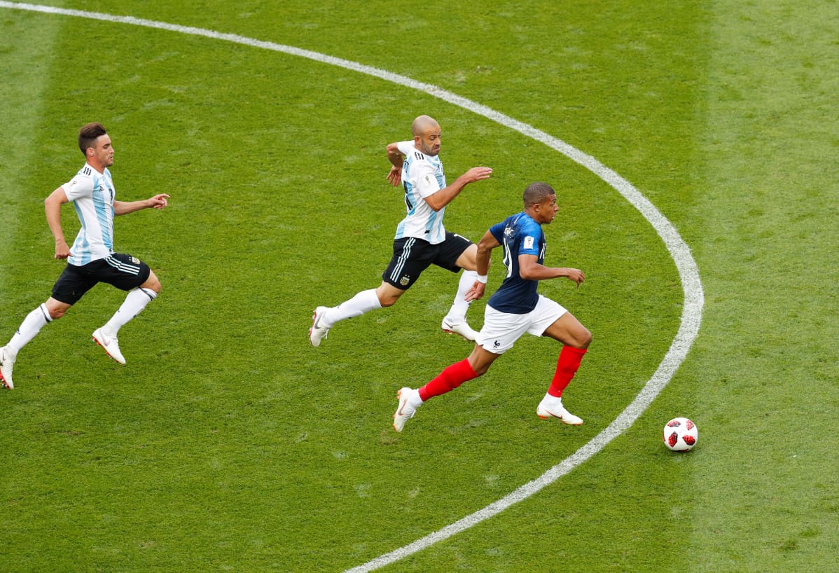 Mbappé juoksee.