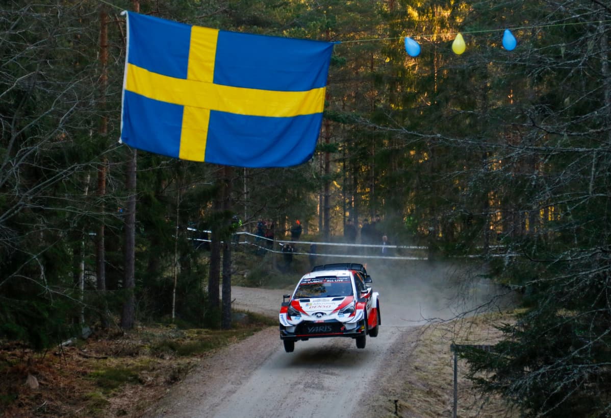 Sebastien Ogier Ruotsin MM-rallin testierikoiskokeella 2020.