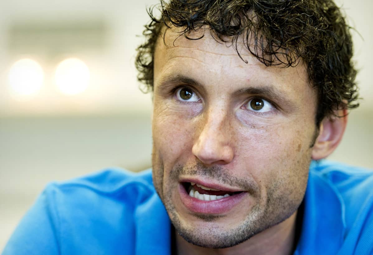 Mark van Bommel palaa entiselle kotistadionilleen nyt PSV Eindhovenin valmentajan ominaisuudessa.