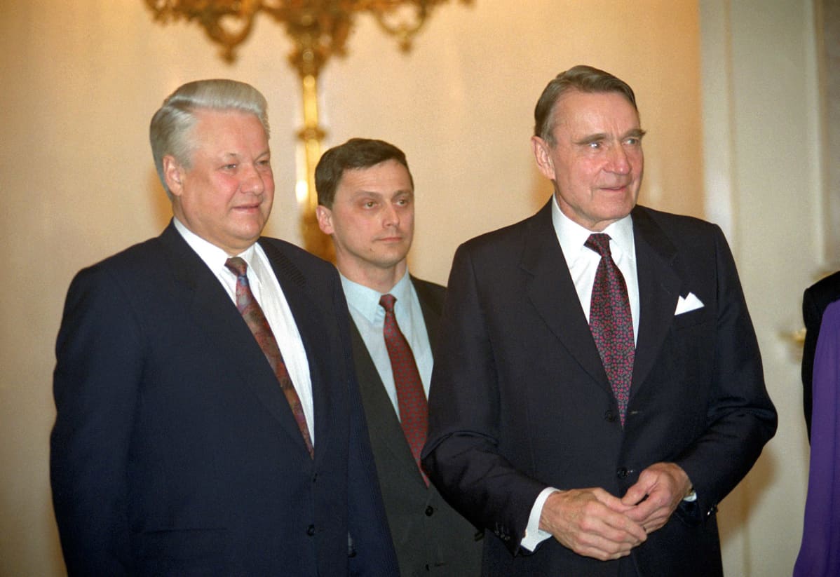 Presidentti Mauno Koivisto tapaamassa Venäjän presidentti Boris Jeltsiniä Moskovassa 5. maaliskuuta 1993.
