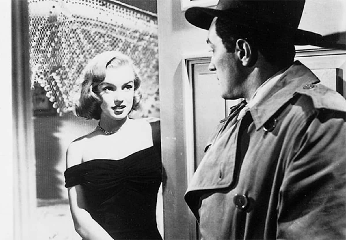 Marilyn Monroe John Hustonin Asfalttiviidakko-elokuvassa.