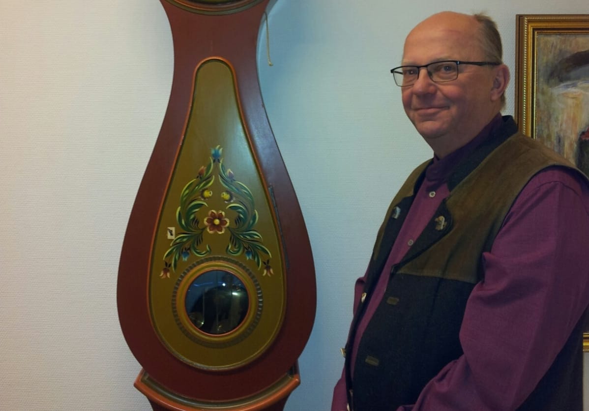 Martti Koskenkorva tunnetaan Könnin suvun oltermannina, kirjailijana ja historian harrastajana.