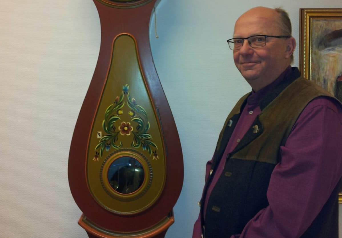 Martti Koskenkorva tunnetaan Könnin suvun oltermannina, kirjailijana ja historian harrastajana.