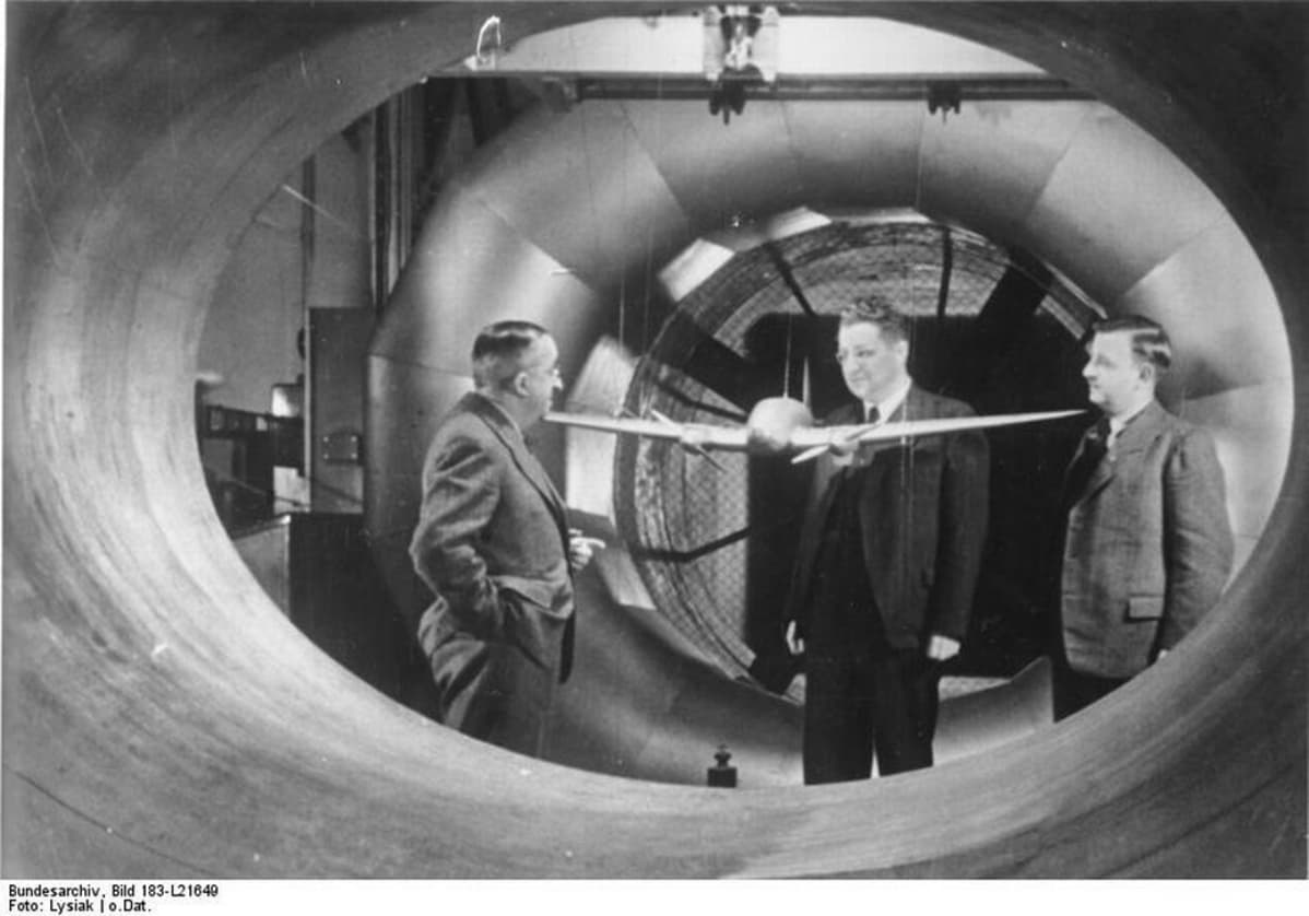 Ernst Heinkel ja He 111 tuulitunnelissa