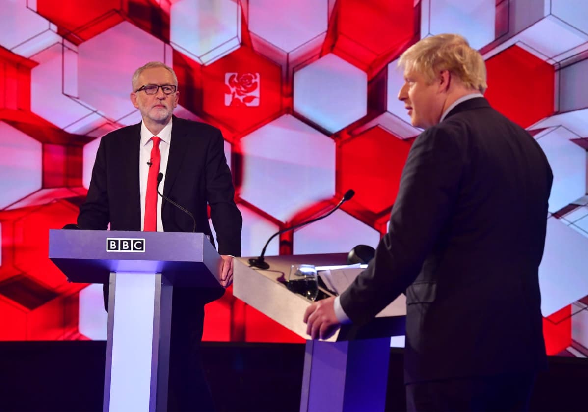 Britannian pääoppositiopuolueen johtaja Jeremy Corbyn ja pääministeri Boris Johnson kohtasivat BBC:n vaaliväittelyssä 6. joulukuuta.