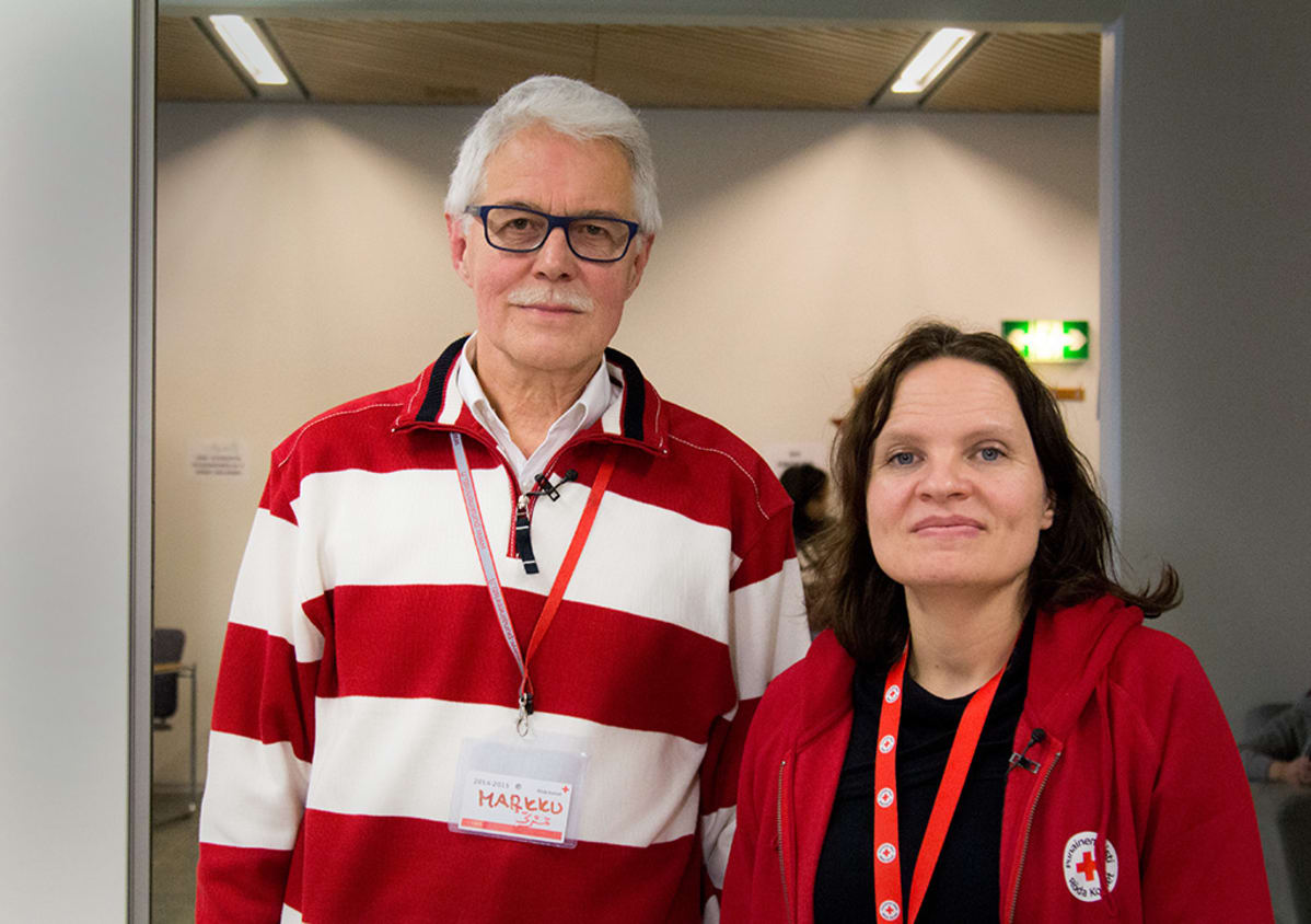 Suomen Punaisen Ristin Markku Riistama käynnisti toiminnan Vuorannan vastaanottokeskuksessa. Kristiina Toivikko on jatkanut Riistamaan työtä.