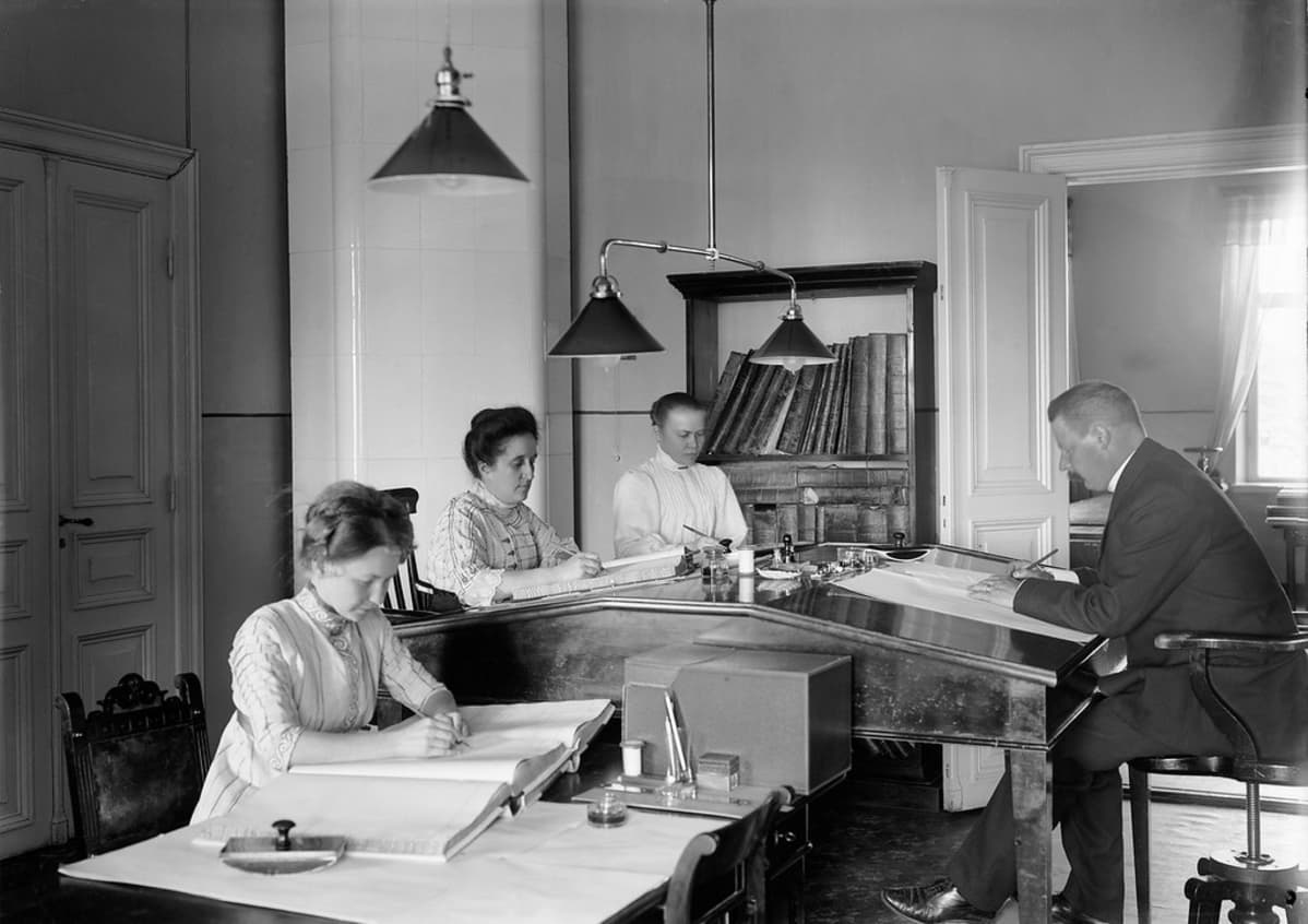 Kuopion lääninhallituksen toimisto vuonna 1911