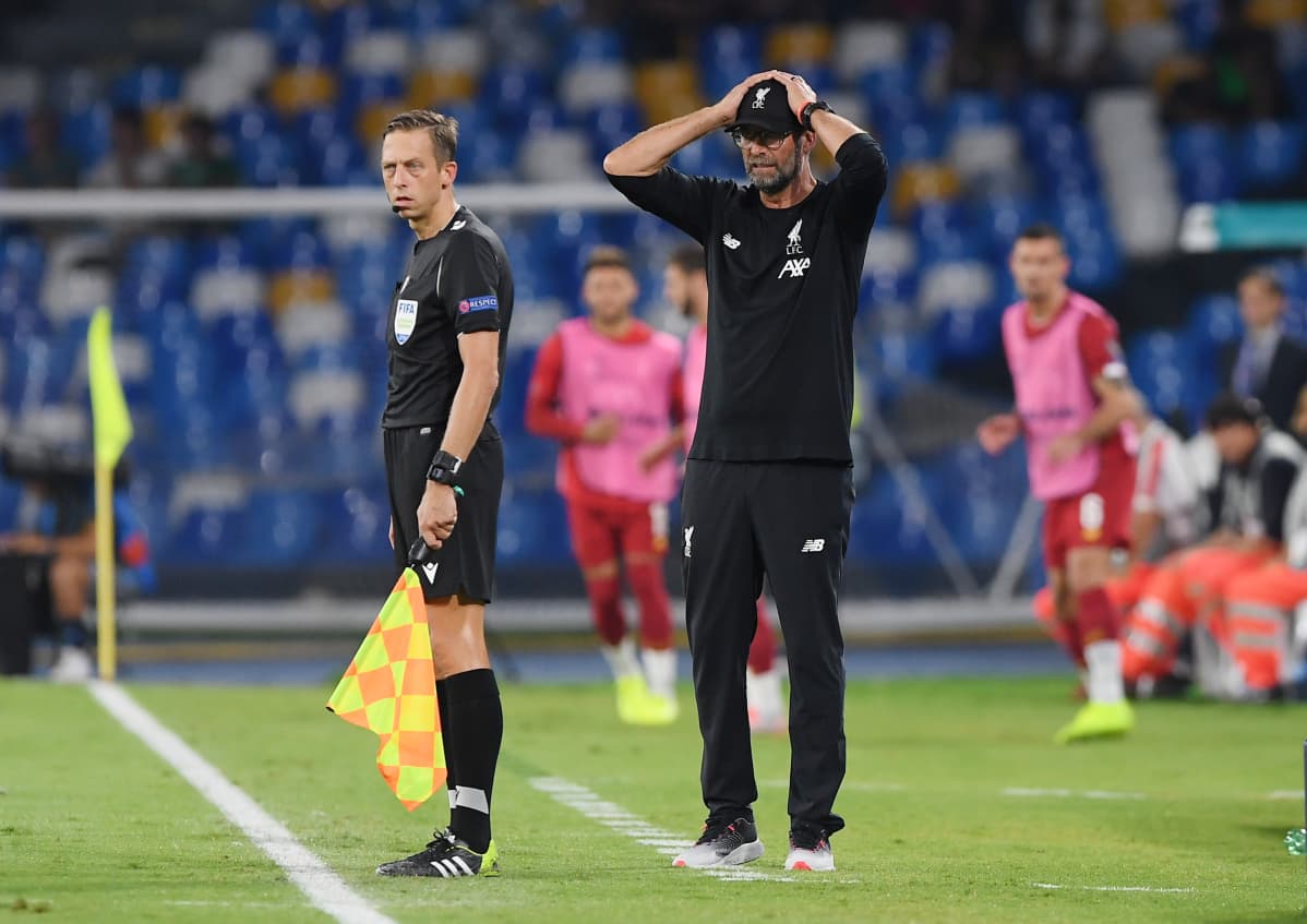 Jürgen Klopp kentän laidalla.