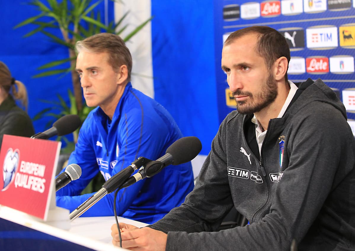 Roberto Mancini ja Giorgio Chiellini