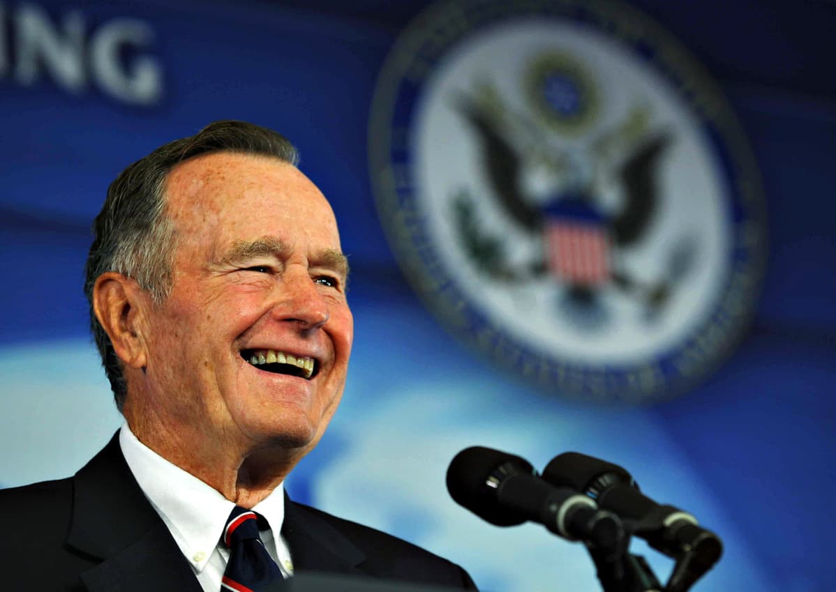 George H. W. Bush kuvattuna vuonna 2008.