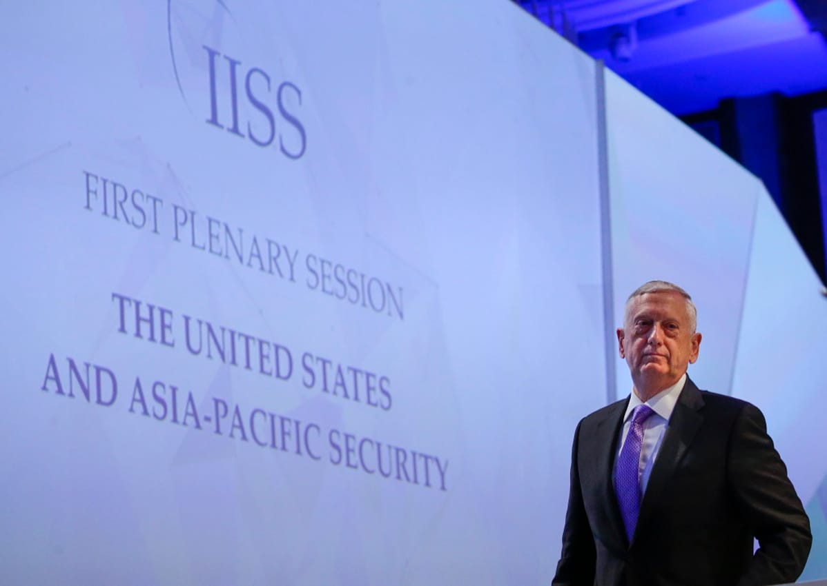Yhdysvaltain puolustusministeri James Mattis puhui turvallisuuspolitiikkaa käsittelevässä tilaisuudessa Singaporessa 3.6.2017.