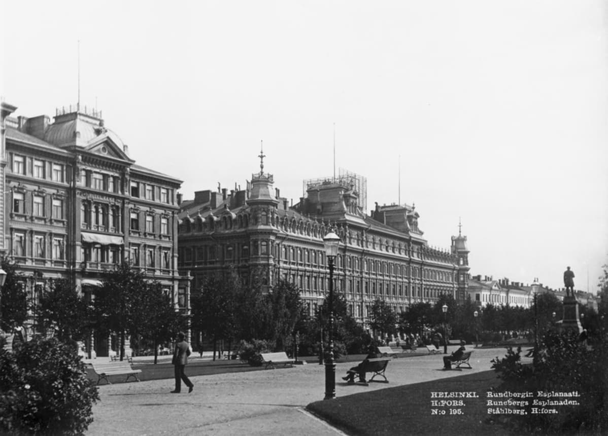 Esplanadin puisto 1890-luvulla.