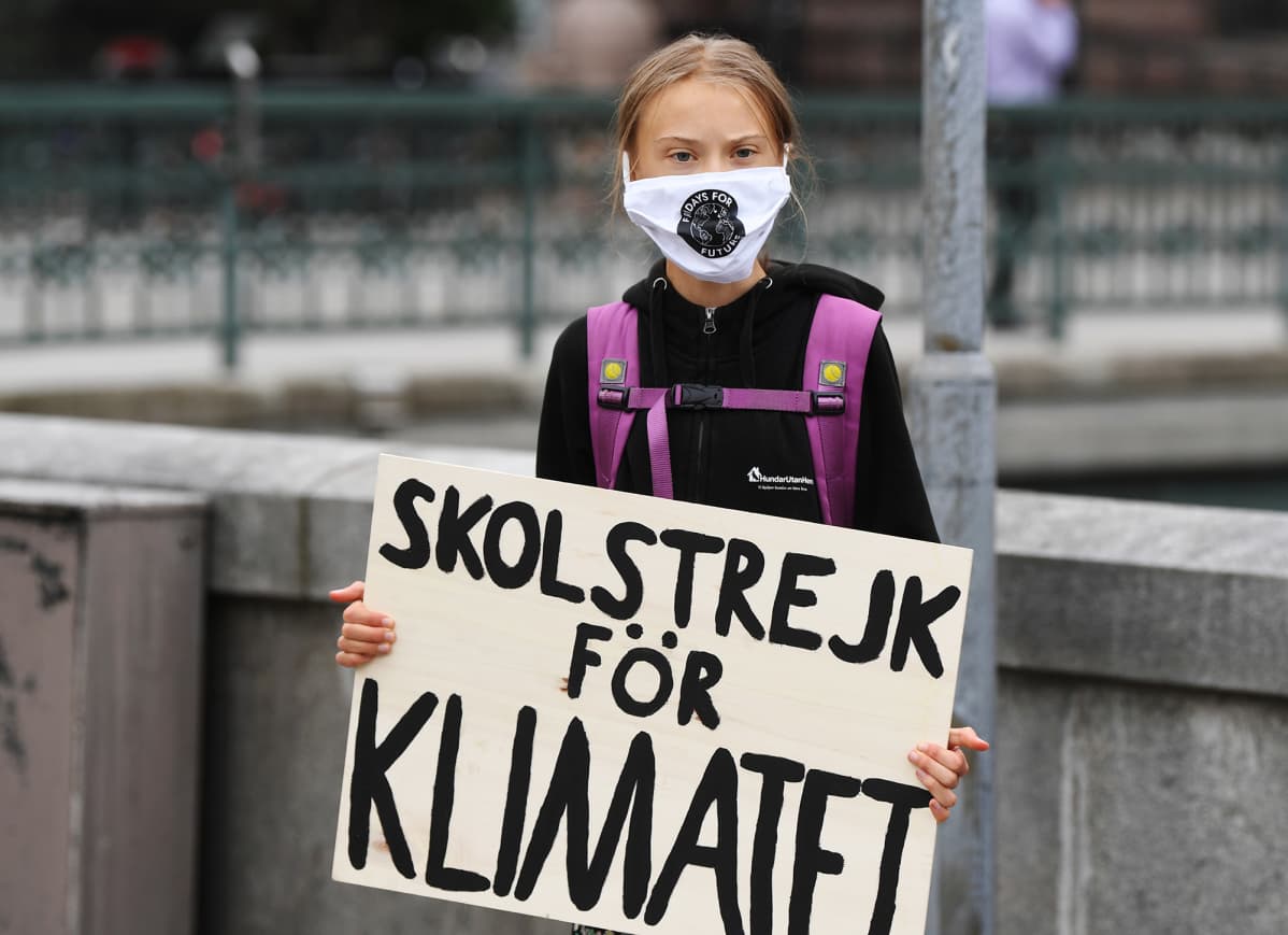 Kuvassa on Greta Thunberg.