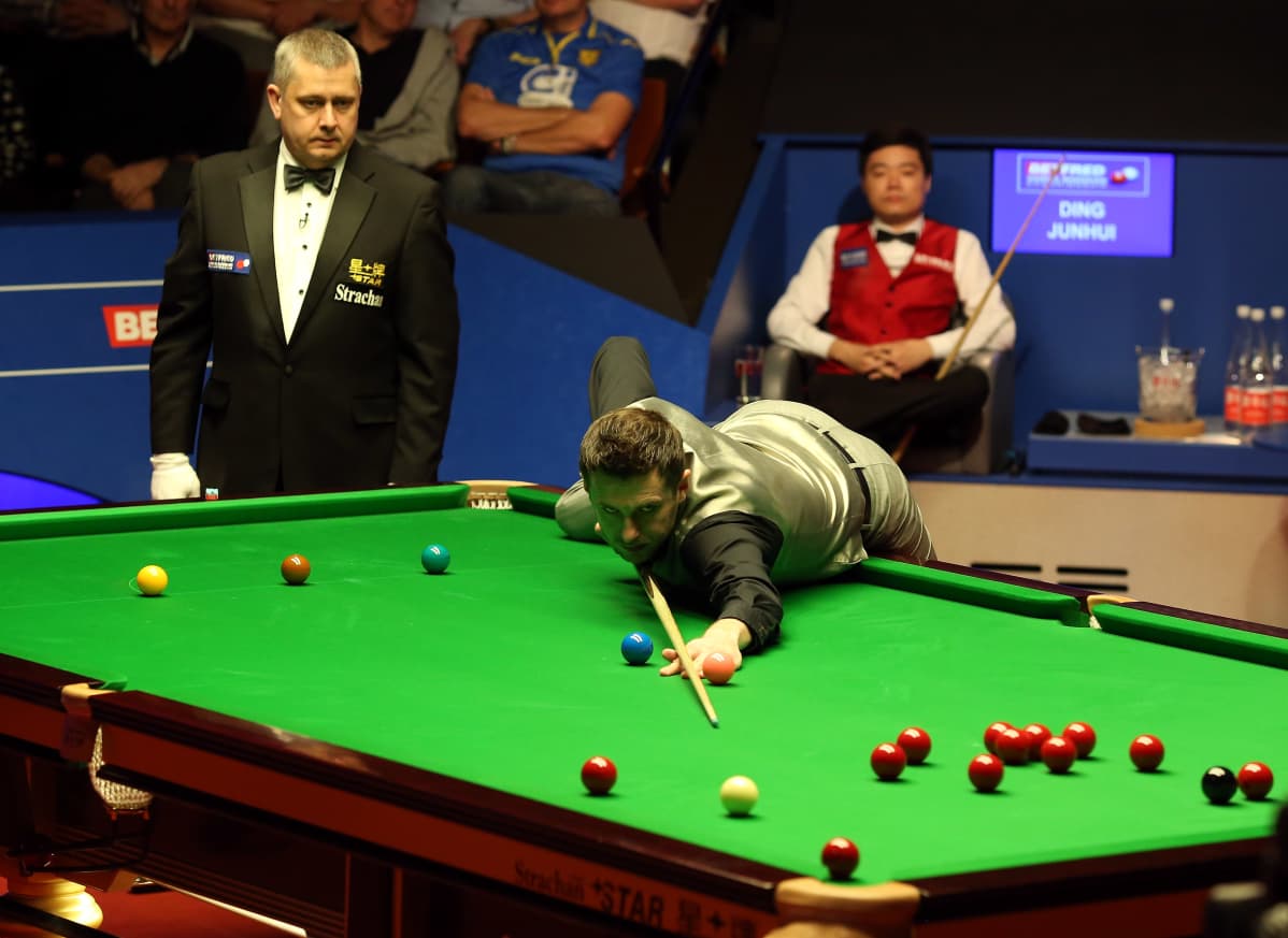 Kiinan snookerhistorian toistaiseksi suurin ottelu pelattiin toukokuussa 2016, kun Mark Selby löi Ding Junhuin MM-finaalissa erin 18–14.