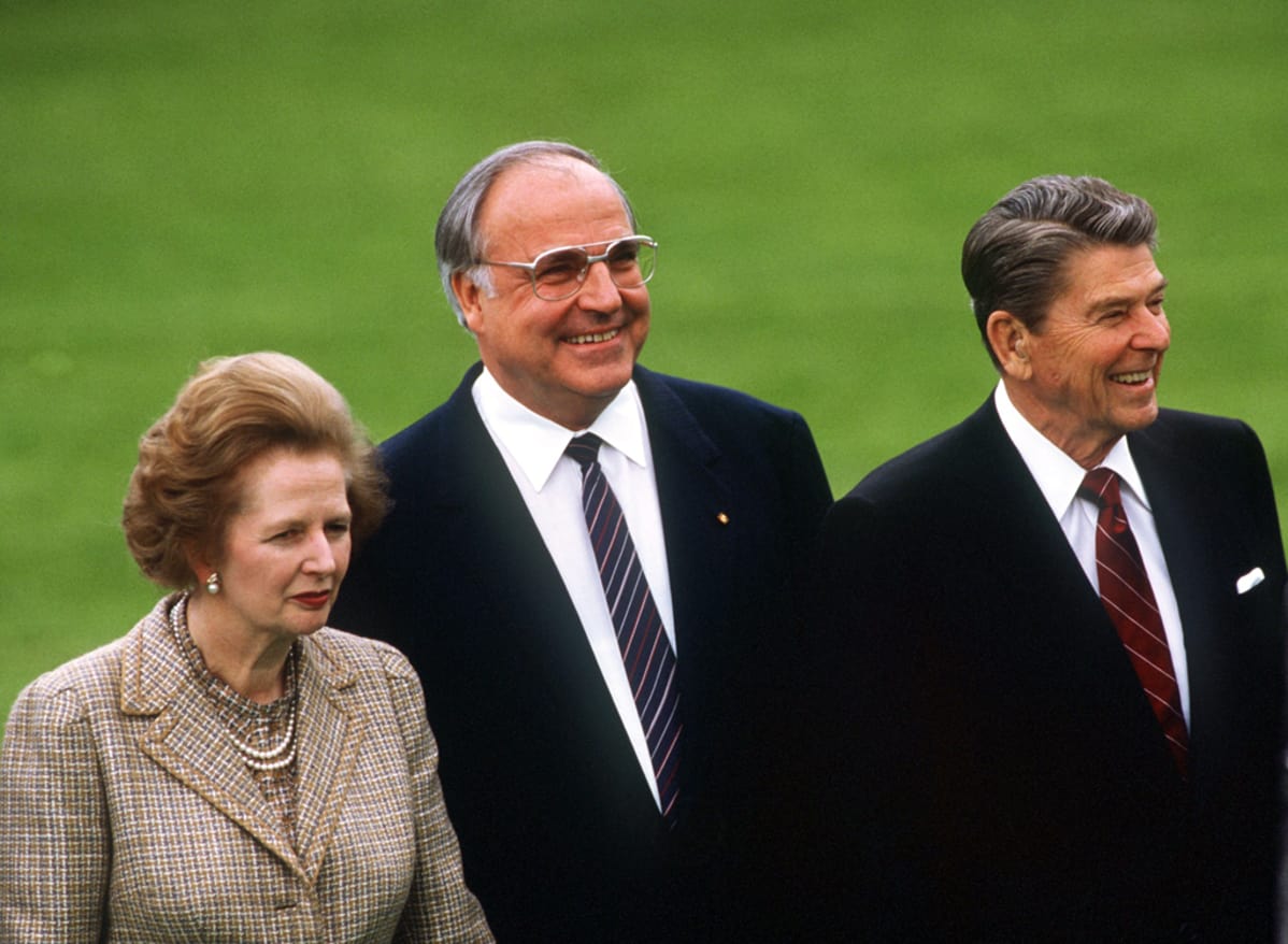 Margaret Thatcher, Helmut Kohl ja Ronald Reagan huhtikuussa 1985 Bonnissa, Länsi-Saksassa.