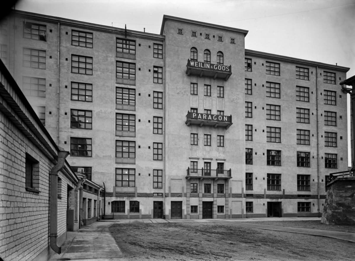 Pihanäkymä Töölönkatu 11:stä.