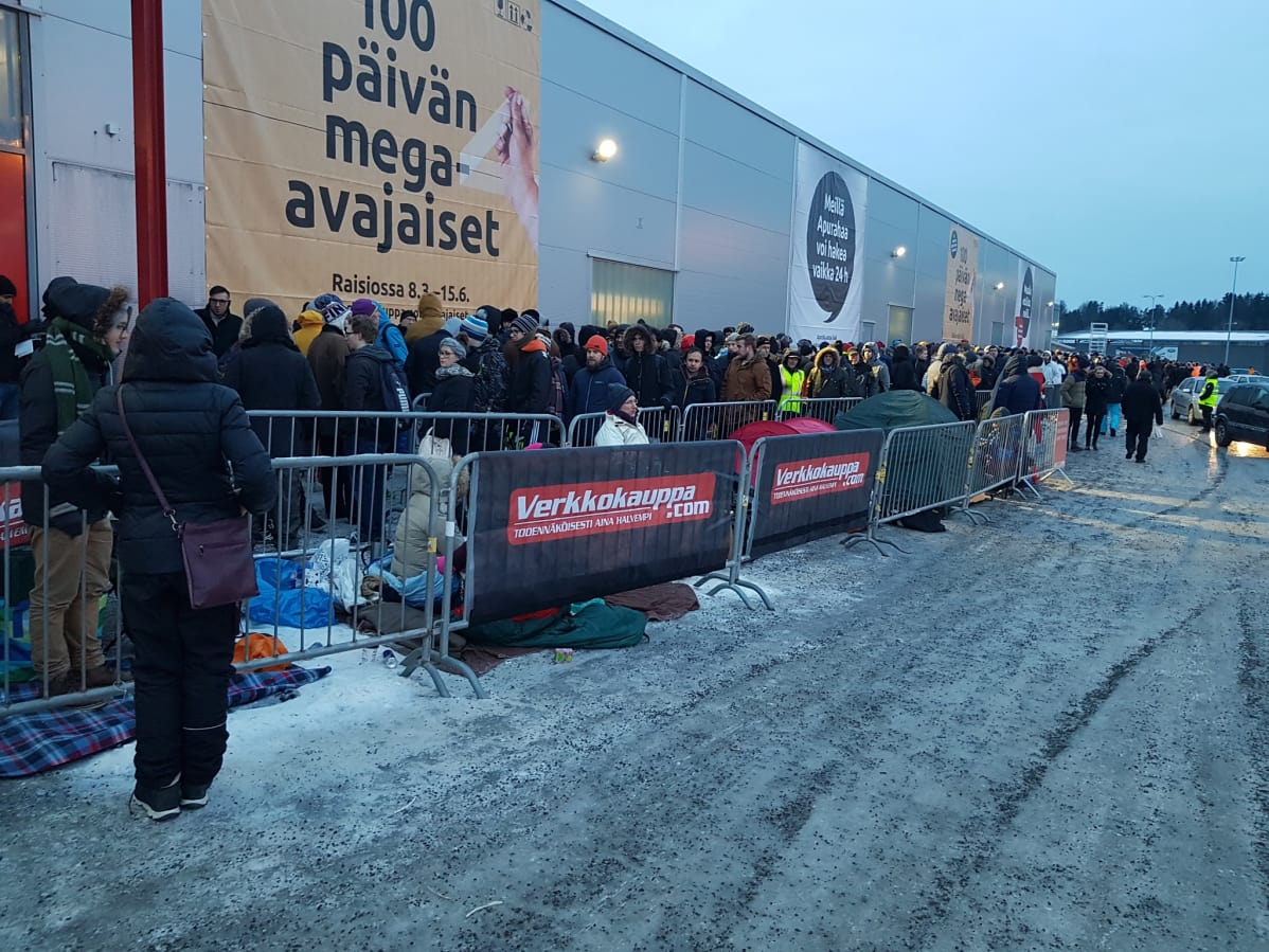 Verkkokauppa.comin avajaiset Raisiossa 8.3.2018.