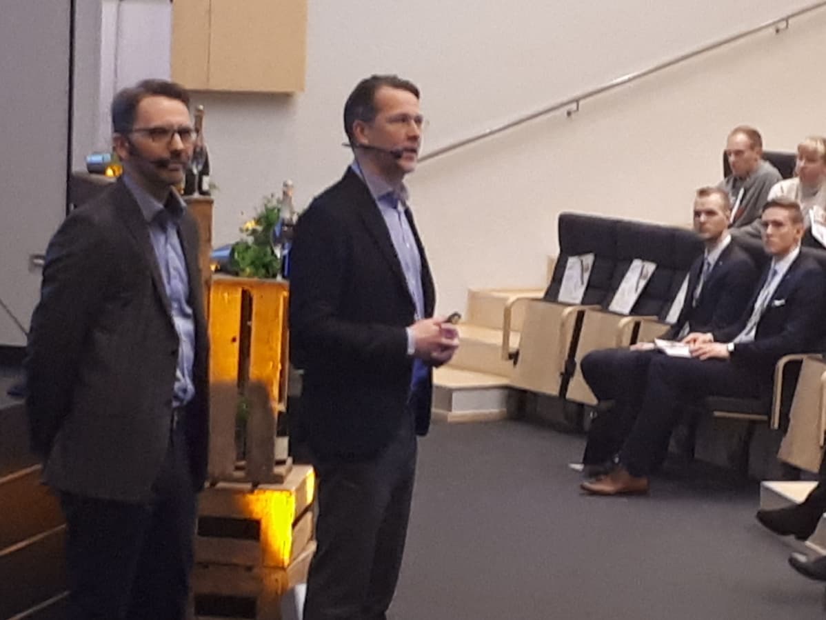 Altian talousjohtaja Matti Piri ja toimitusjohtaja Pekka Tennilä
