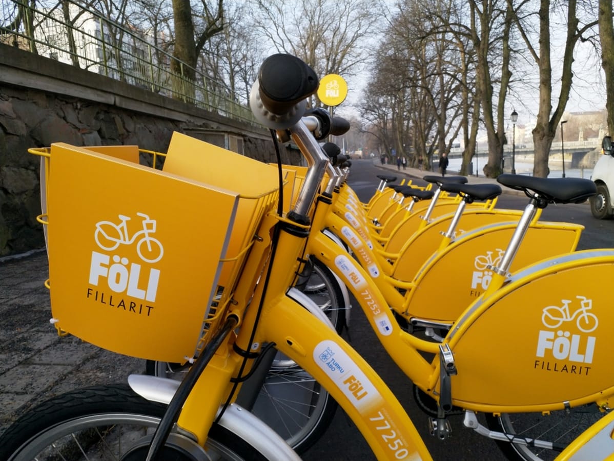 Turun Fölifillareita Aurajokirannassa.