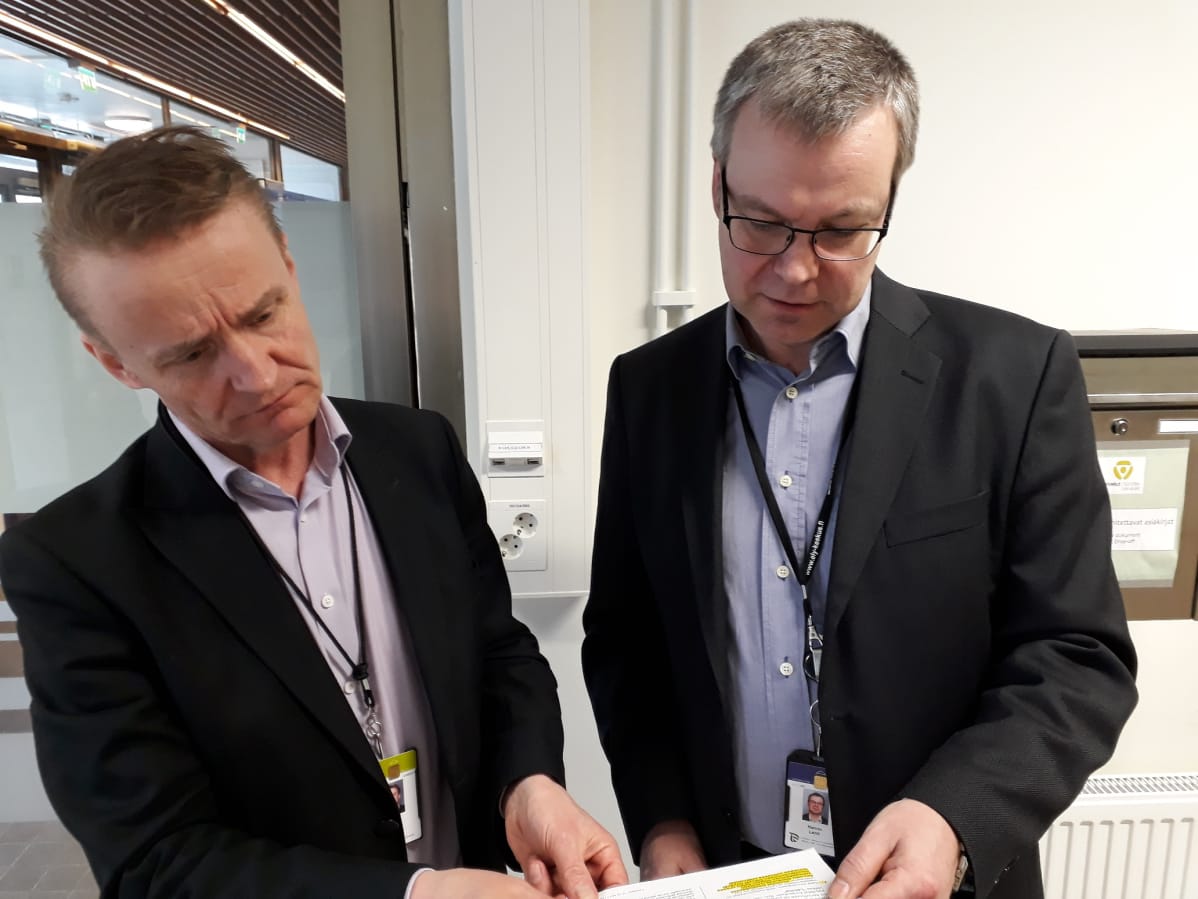 Asiantuntija Pasi Ristilä ja palvelujohtaja Hannu Lehti Varsinais-Suomen TE-toimistosta.